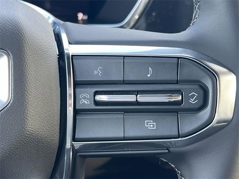 New 2026 GMC Canyon Elevation w/ Convenience Package image 14