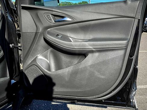 Used 2023 Buick Encore GX Preferred w/ Cold Weather Comfort Package image 21