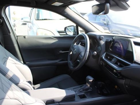Certified 2024 Lexus UX 250h FWD image 5