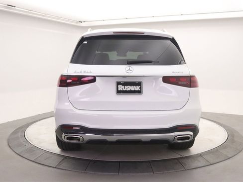 New 2026 Mercedes-Benz GLS 580 4MATIC image 3