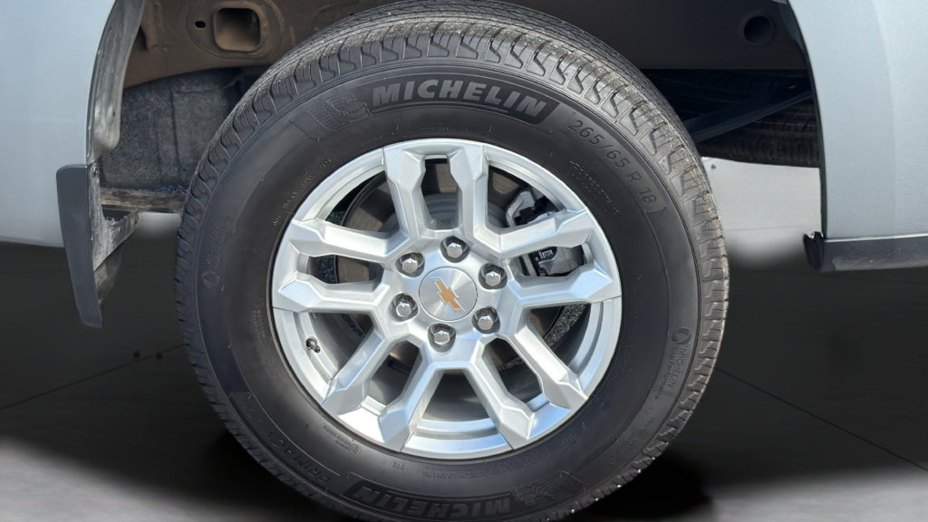 Used 2026 Chevrolet Silverado 1500 Custom RWD image 16