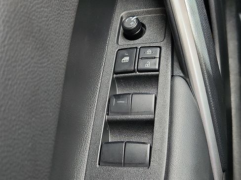 Used 2026 Toyota Corolla Cross XLE w/ Convenience Package FWD image 22
