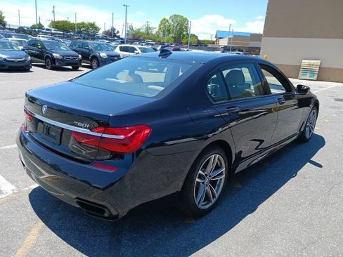 Used 2018 BMW 750i xDrive AWD/4WD image 2