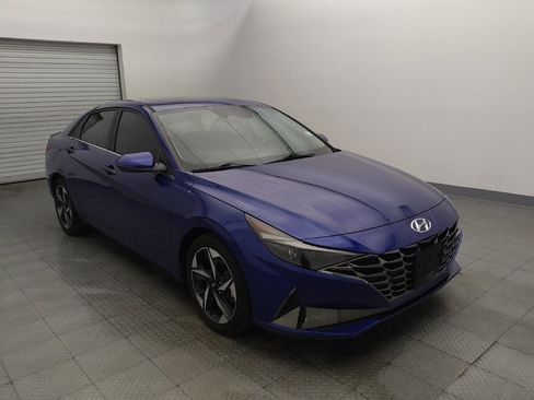 Used 2021 Hyundai Elantra Limited image 13