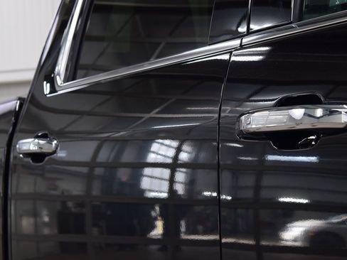 Used 2023 GMC Sierra 2500 Denali w/ Denali Ultimate Package image 19