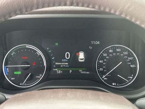 Used 2024 Toyota Sienna Platinum image 12