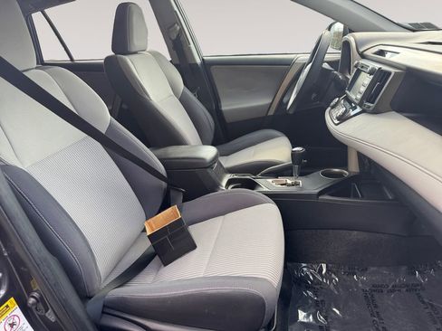 Used 2015 Toyota RAV4 XLE AWD/4WD image 15
