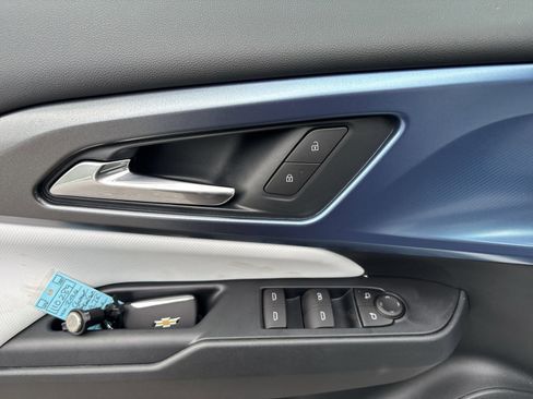 New 2026 Chevrolet Equinox EV LT image 13