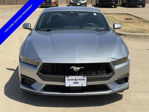 Used 2025 Ford Mustang Coupe RWD image 9