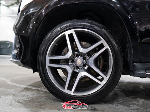 Used 2017 Mercedes-Benz GLS 550 4MATIC image 9