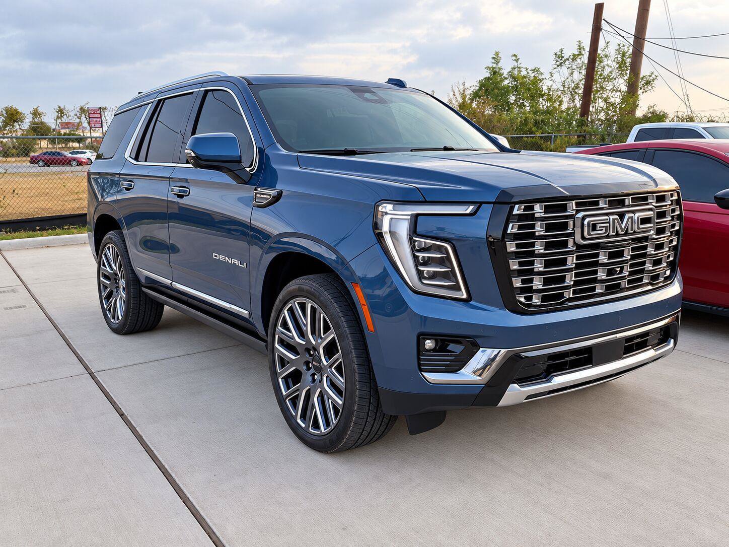 Used 2025 GMC Yukon Denali Ultimate AWD/4WD image 28
