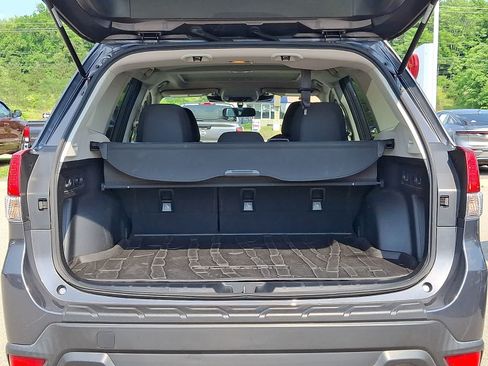 Used 2022 Subaru Forester Premium AWD/4WD image 30