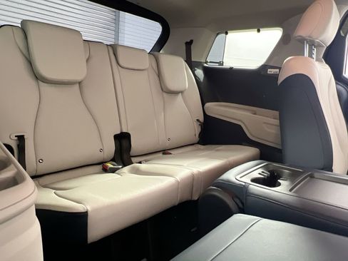 New 2026 Kia Carnival EX FWD image 28