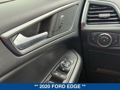 Certified 2020 Ford Edge SE image 22
