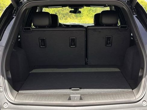 New 2026 Cadillac XT5 Luxury image 25