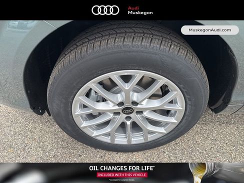 New 2026 Audi Q3 quattro 2.0T AWD/4WD image 9