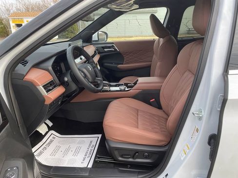 New 2026 Mitsubishi Outlander SEL image 12