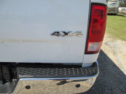 Used 2017 RAM 2500 Tradesman w/ Chrome Appearance Group image 37