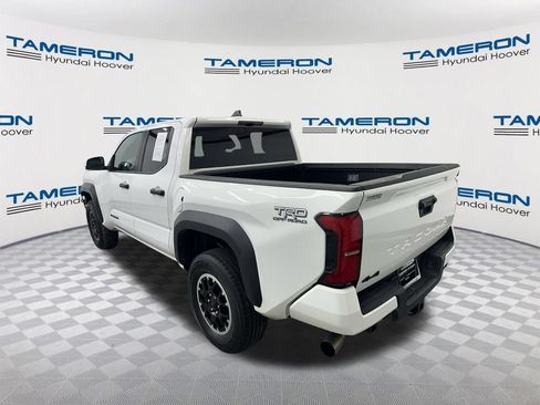 Used 2025 Toyota Tacoma TRD Off-Road AWD/4WD image 3