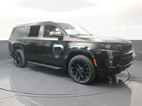 Used 2022 Jeep Wagoneer Series II image 8