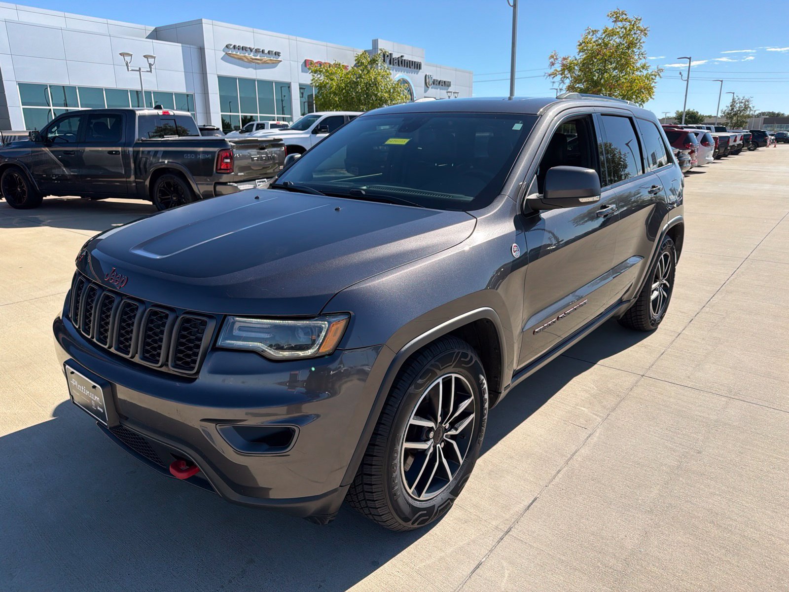 Used 2020 Jeep Grand Cherokee Trailhawk w/ Trailhawk Luxury Group AWD/4WD image 9