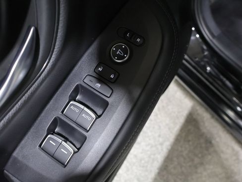 Used 2025 Honda HR-V EX-L image 13