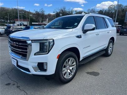 Used 2022 GMC Yukon SLT w/ SLT Premium Package
