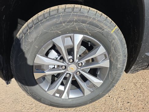 New 2026 Chevrolet Equinox LT w/ Convenience Package II image 11