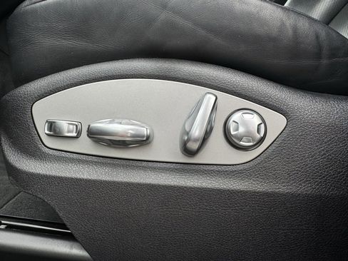 Used 2024 Porsche Macan image 21