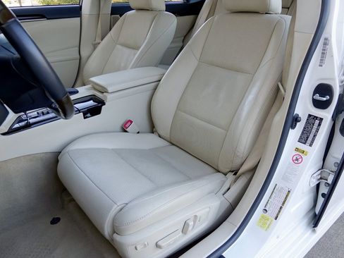 Used 2014 Lexus ES 350 image 6