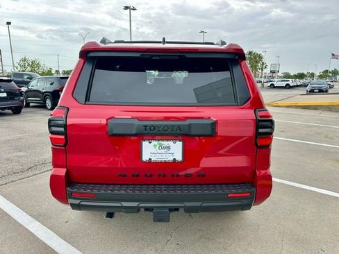 New 2025 Toyota 4Runner SR5 image 6