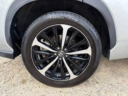 Used 2022 Toyota Highlander XSE image 9