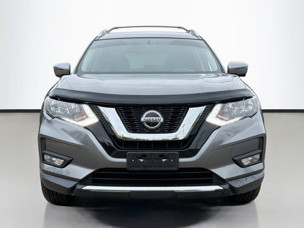 Used 2018 Nissan Rogue SV w/ Premium Package AWD/4WD image 3