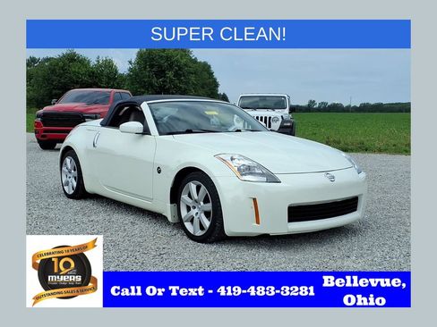 Used 2004 Nissan 350Z Touring RWD image 1