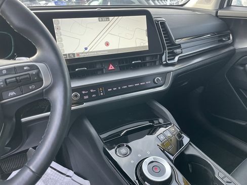 Used 2023 Kia Sportage EX image 15