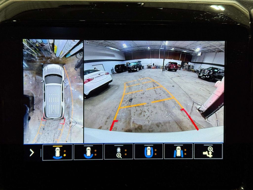 Used 2021 Chevrolet Traverse Premier w/ LPO, Floor Liner Package AWD/4WD image 14