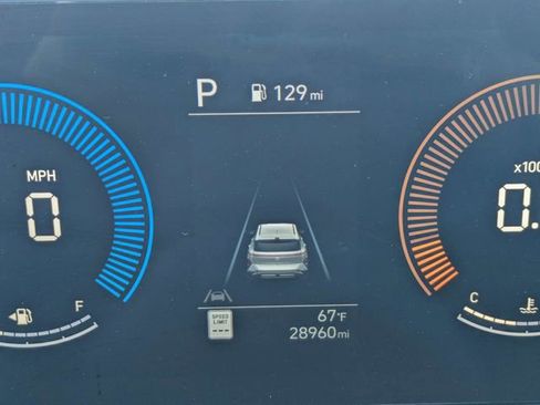 Used 2025 Hyundai Kona SEL image 29