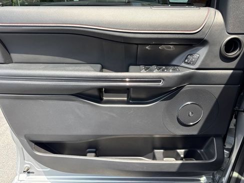 Used 2024 Ford Expedition Limited RWD image 14