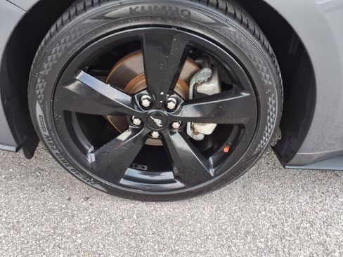 Certified 2021 Ford Mustang Coupe w/ Black Accent Package RWD image 5