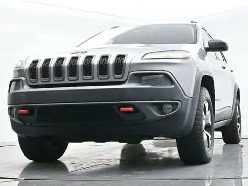 Used 2015 Jeep Cherokee Trailhawk image 40
