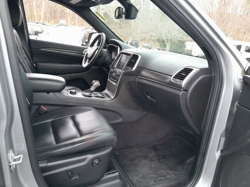 Used 2018 Jeep Grand Cherokee Limited image 37