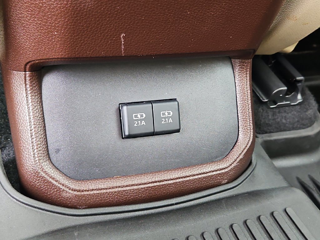 Used 2021 Toyota Highlander XLE AWD/4WD image 20