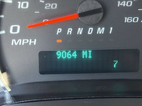 Used 2025 GMC Savana 2500 Extended w/ Driver Convenience Package RWD image 16