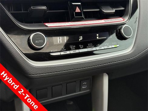 Used 2024 Toyota Corolla Cross SE image 21