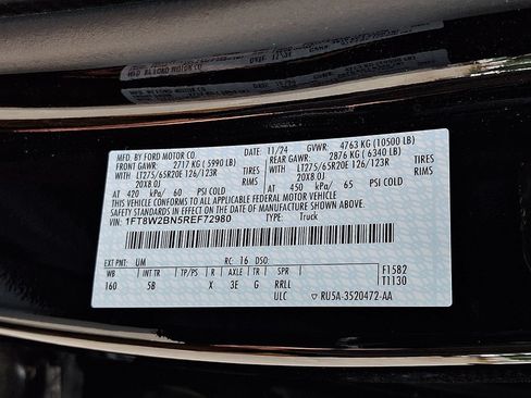 Used 2024 Ford F250 Lariat w/ Black Appearance Package AWD/4WD image 28