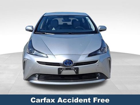 Used 2020 Toyota Prius LE AWD/4WD image 3