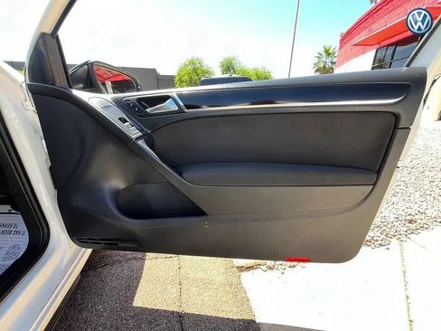 Used 2011 Volkswagen Golf 2-Door FWD image 14