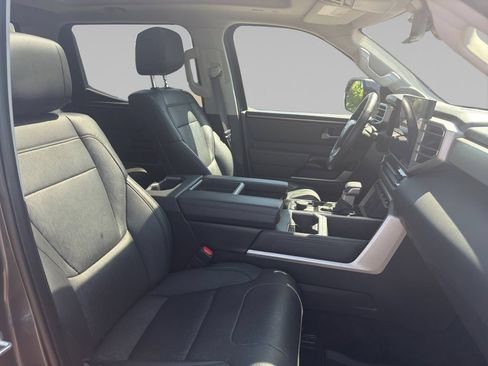 Used 2023 Toyota Tundra Limited AWD/4WD image 17