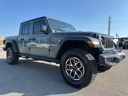 Used 2025 Jeep Gladiator Rubicon w/ Safety Group image 3