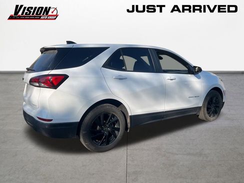 Used 2024 Chevrolet Equinox LS w/ LS Convenience Package FWD image 5
